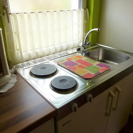 An Den Linden Apartment *